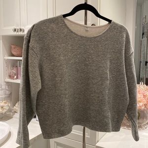 Uniqlo crop top